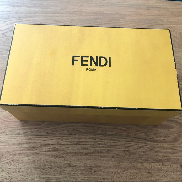 NIB $1150 Fendi graphy Platform Slide Sandal (Women) in White/Gold - size 37! - Picture 15 of 15